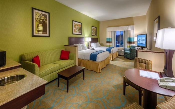 Holiday Inn Express & Suites / Red Bluff - South Redding Area By IHG