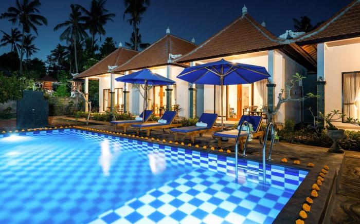 Surya Maha Bungallo 1 Deluxe Room Pool View #02