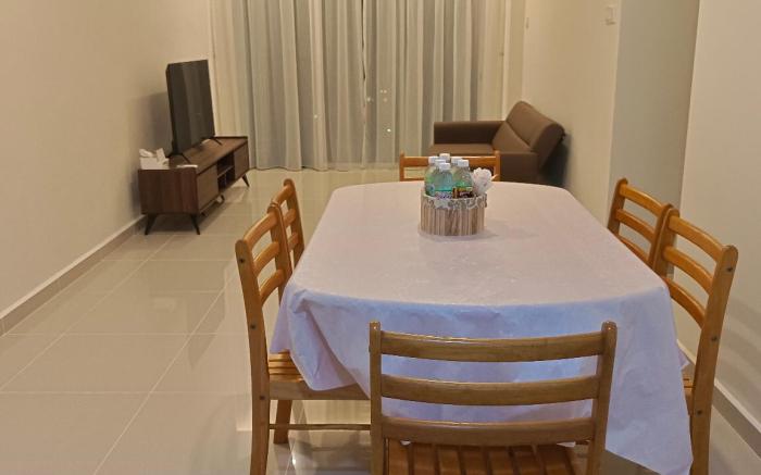 Sri Indah Pool Condostay