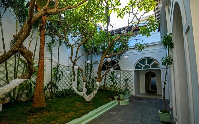 La Cedille - French Heritage House 