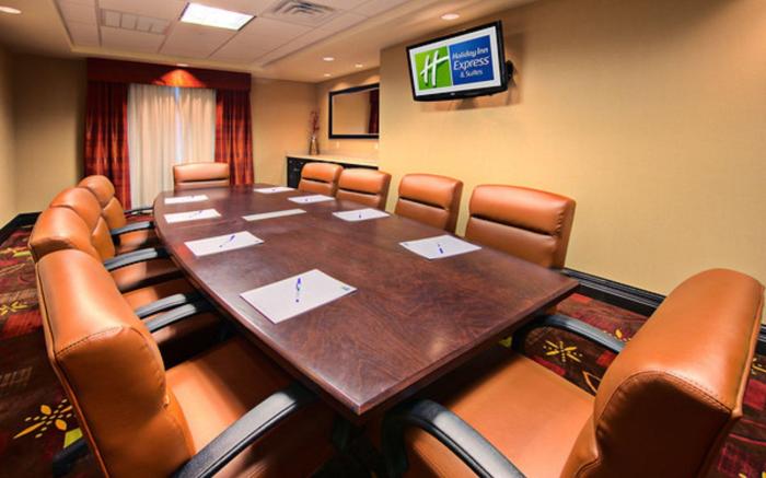 Holiday Inn Express & Suites Cotulla By IHG