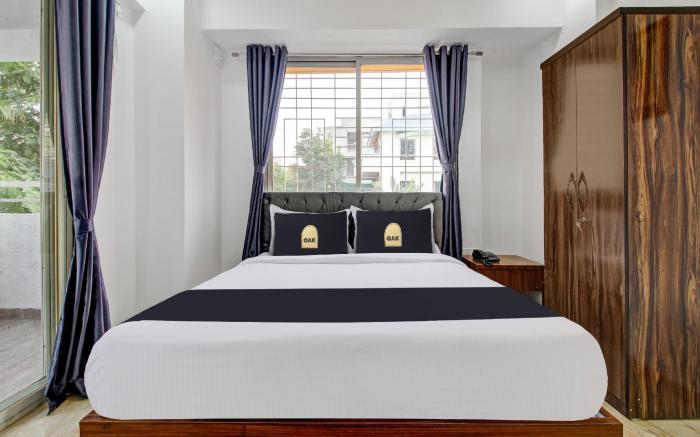Townhouse Oak Koregaon Park Formerly Red Velvet Suite