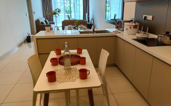 KLCC 703 Ceylon Alor Street 5 minute 3R2B 10 Pax