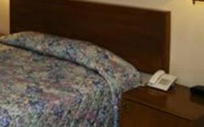 Hotel El Camino Inn & Suites