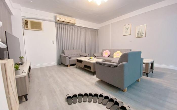 Deluxe Family Room 東區完整機能 8ppl./忠孝敦化站3 min