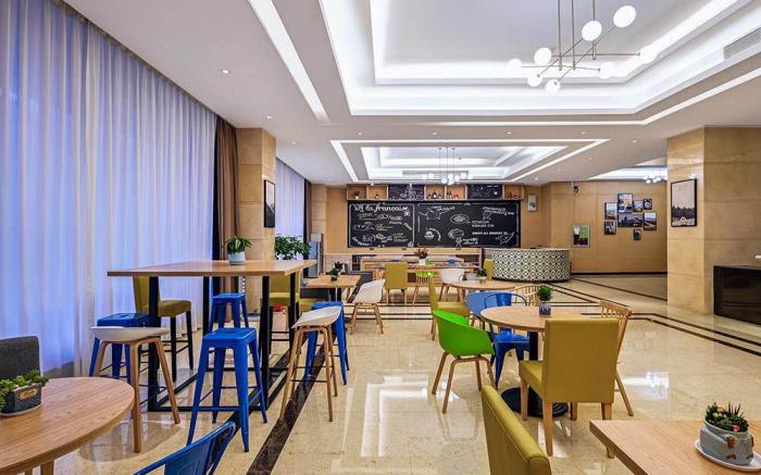 Campanile Hotel Shenzhen North Station Dalang Business Center