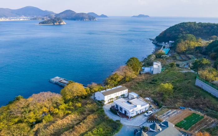 Geoje Star marine poolvilla