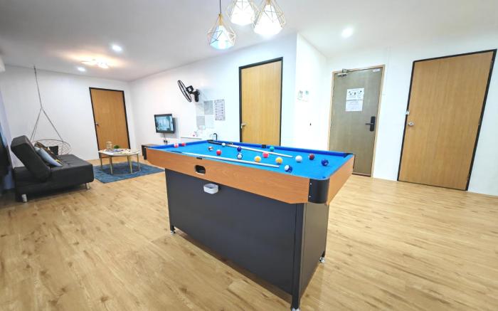 Karaoke & Snooker 3BR 14~18pax 4min WALK to Jonker