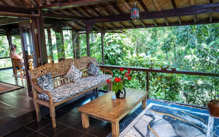 Rustic Off-The-Grid Home in Ubud Jungle