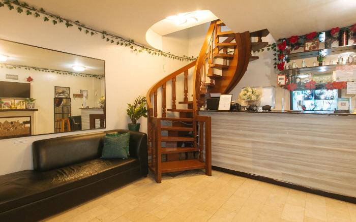 Nearest Hostel Pasay City by RedDoorz