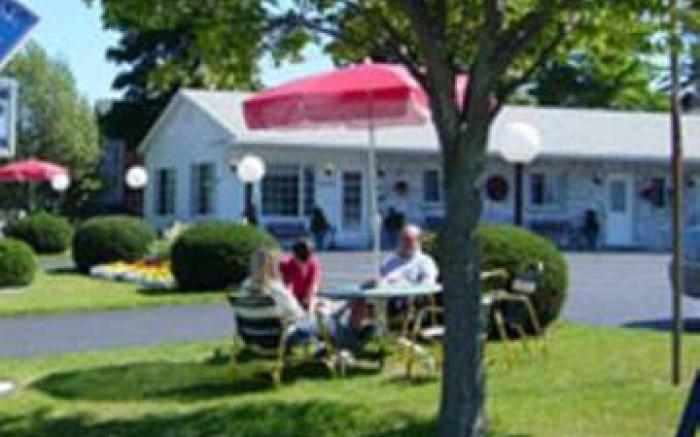 Lighthouse View Motel