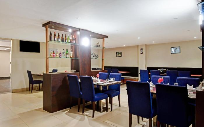 Super Townhouse Mansarovar Hotel