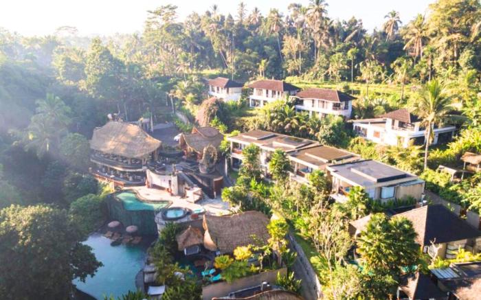 Entire Romantic Villa 2BR Family Suitable #P24