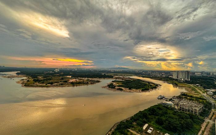 Country Garden Danga Bay Sea View by Stayrene