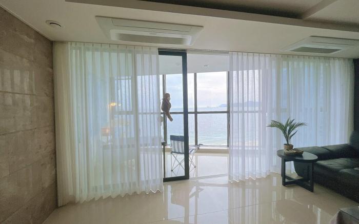 Haeundae 1 min ocean view  large area Luxury House