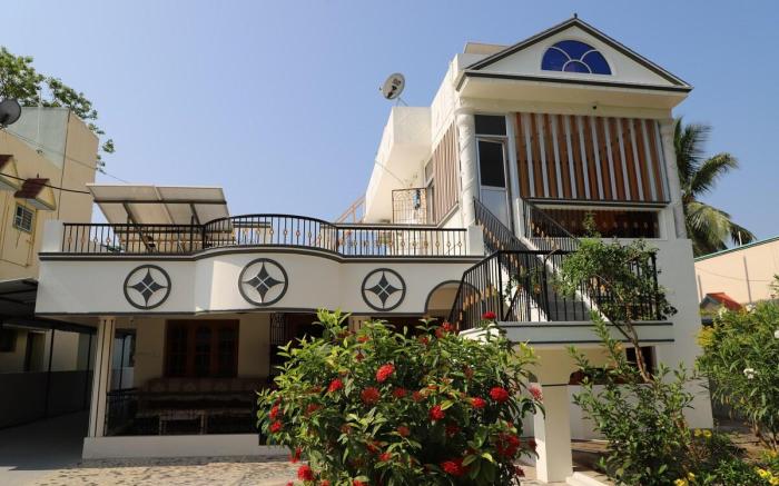 divine homestay villa garden  