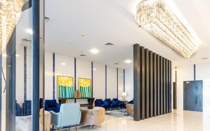S Plaza Suites Hotel