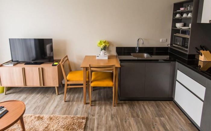 The DECK 闹中取静 巴东繁华黄金地段,无边双游泳池&健身房,温馨一室一厅带厨卫 24小时保安