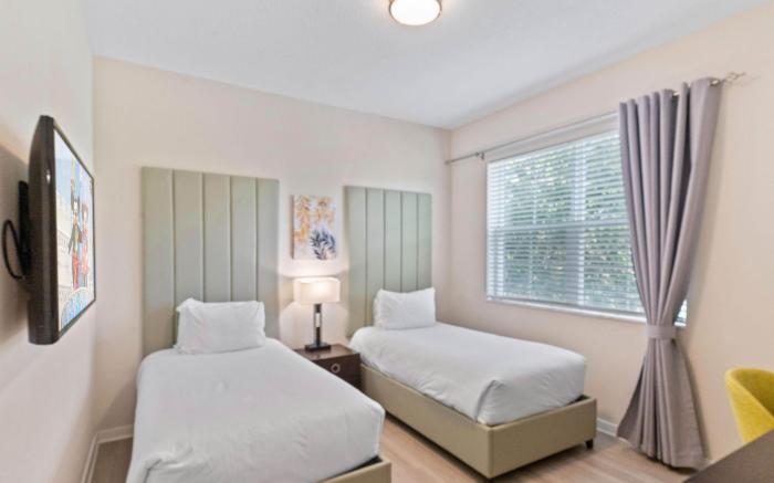 4012 Breakview Drive #210