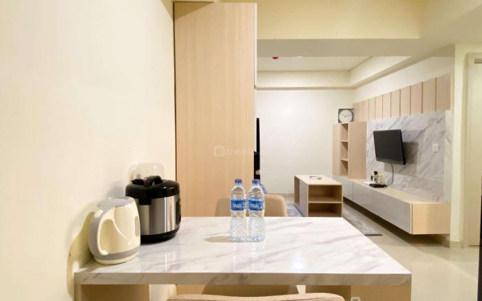 Best Homey and Modern 2BR at Meikarta By Travelio