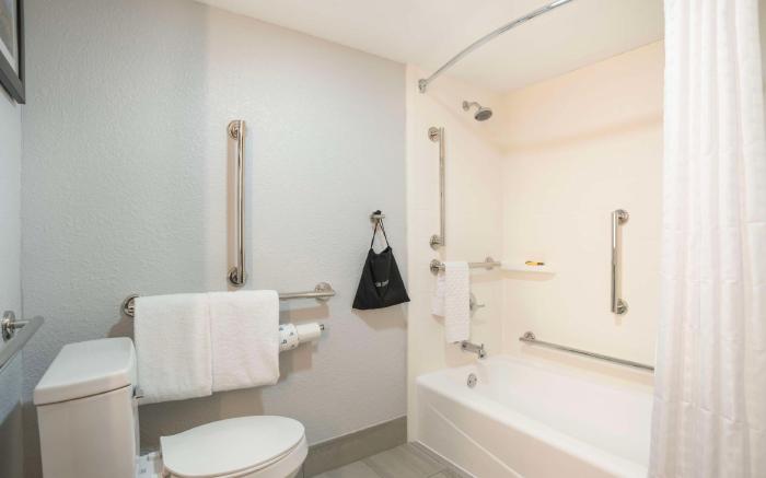 Best Western Plus Mobile Inn & Suites