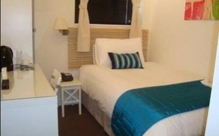 Dockside Hotel