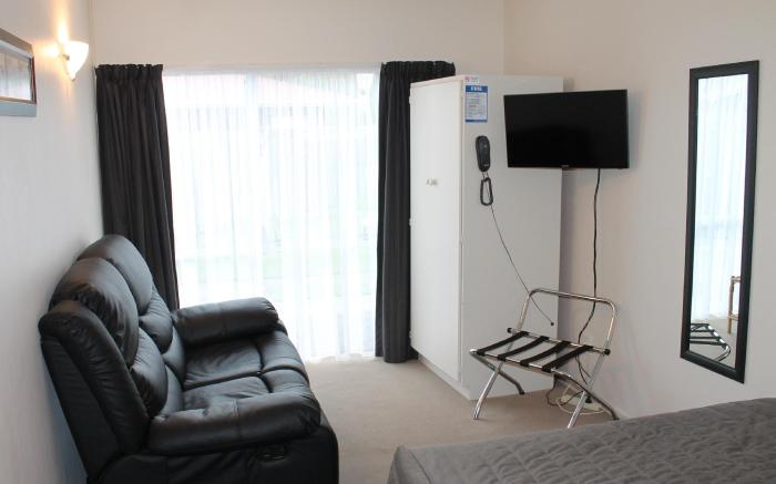Riverview Motel