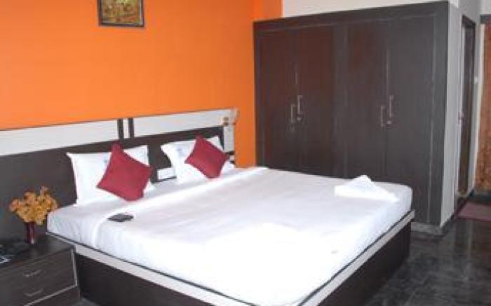 Royal Grand Inn