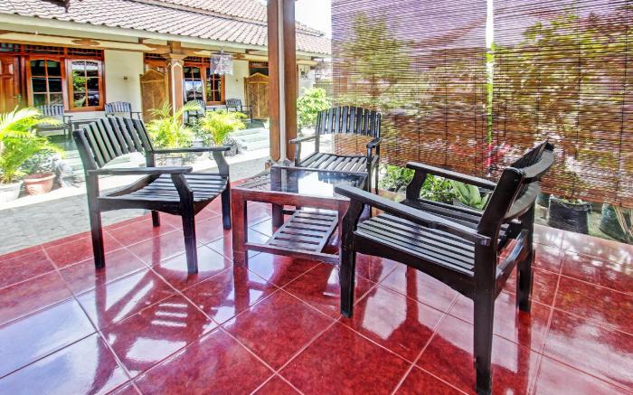 Hotel O Astri Homestay