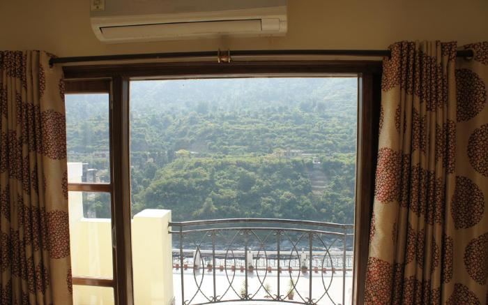 Riverside Resorts