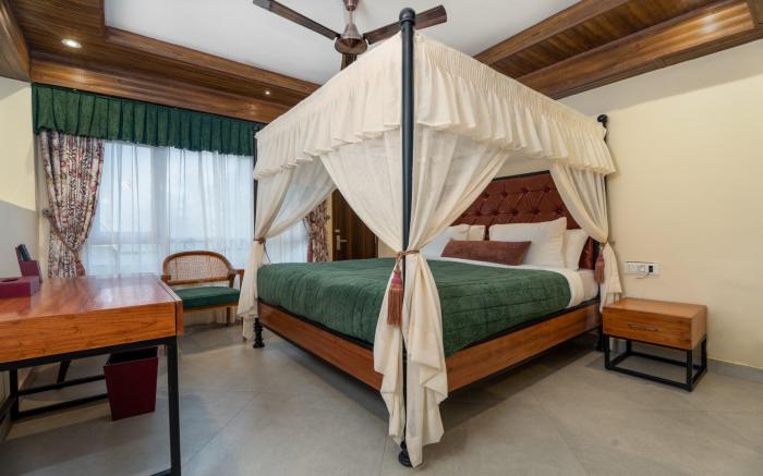 Summit Bougainvillea Tea Resort