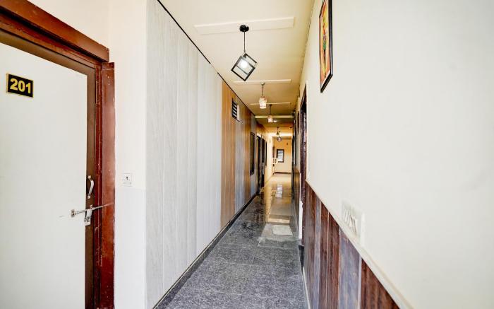 Hotel O Max Homestay