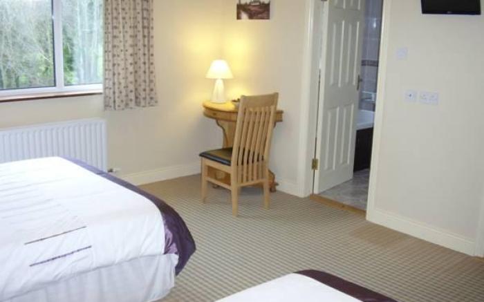 PK Lodge Bed and breakfast