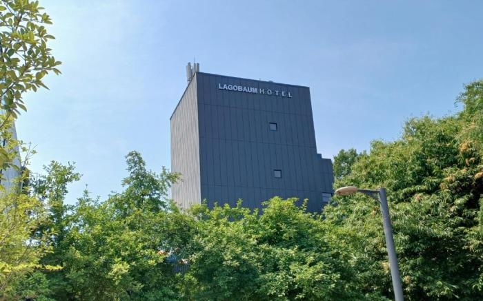 Lagobaum Hotel