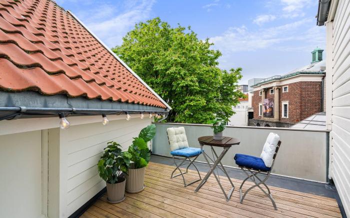 Charming Rooftop Apartment In Heart Of Stavanger