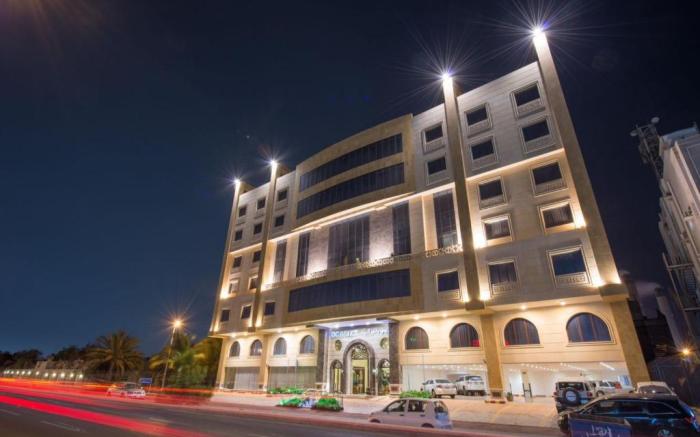 Quiet Shatea Jeddah Hotel