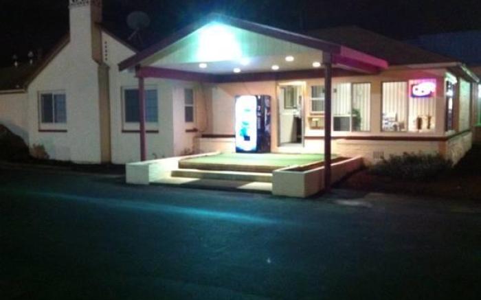 Travelers Inn Motel