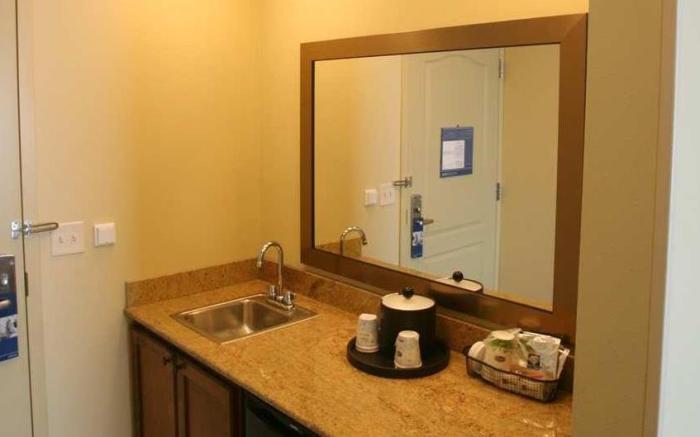 Hampton Inn & Suites by Hilton Fargo Medical Center
