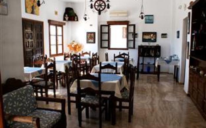 MAR n MAR CROWN HOTEL-SUITES