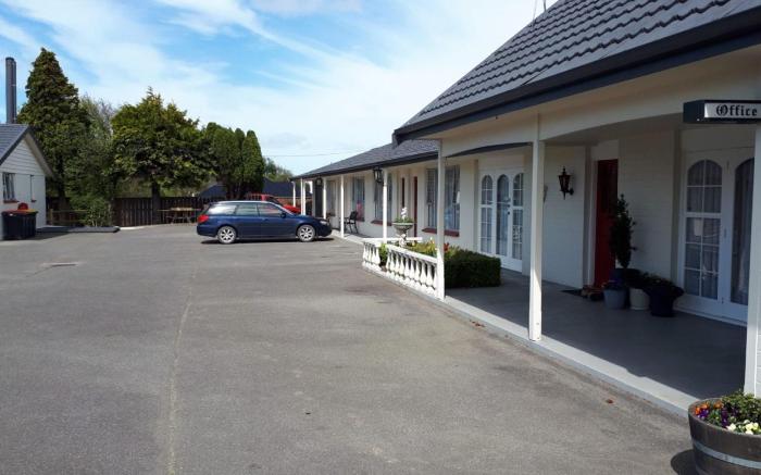 Colonial on Tay Motel