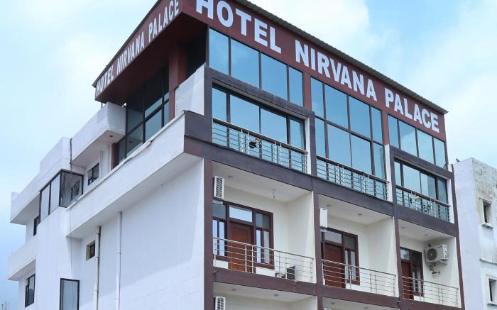Hotel Nirvana Palace Near Parmarth Niketan