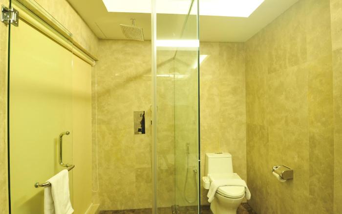 Hallmark Crown Hotel