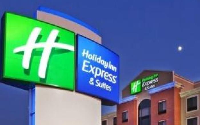 Holiday Inn Express and Suites Oklahoma City North By IHG
