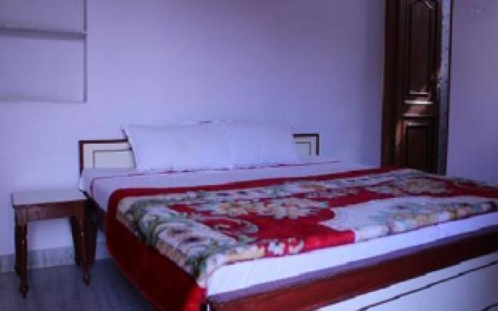 Keshav Palace