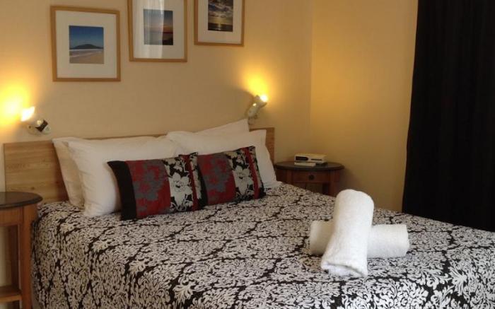Hawks Nest Motel
