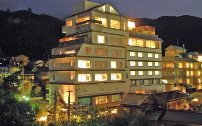 onsen hotel OMOTO