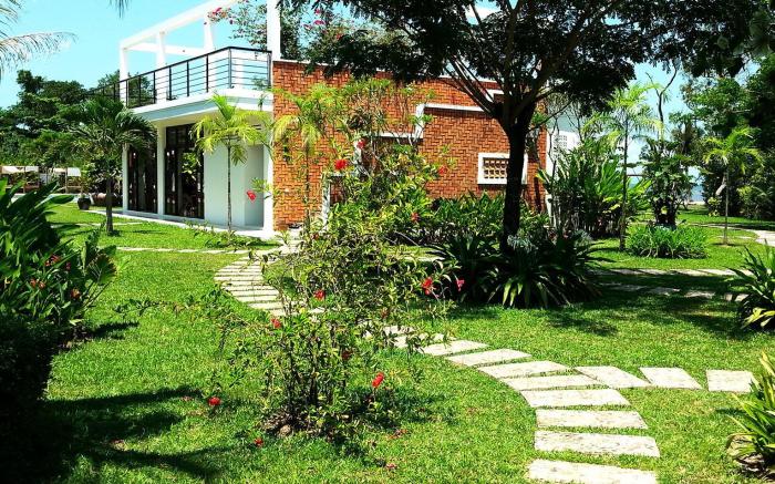 Samanea Beach Resort & Spa