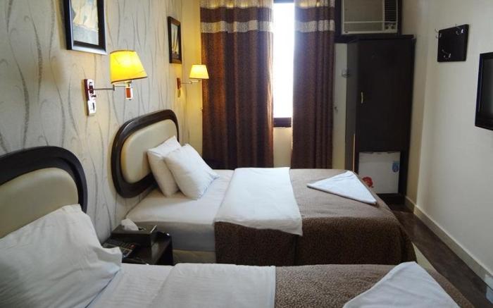 Grand Sina Hotel