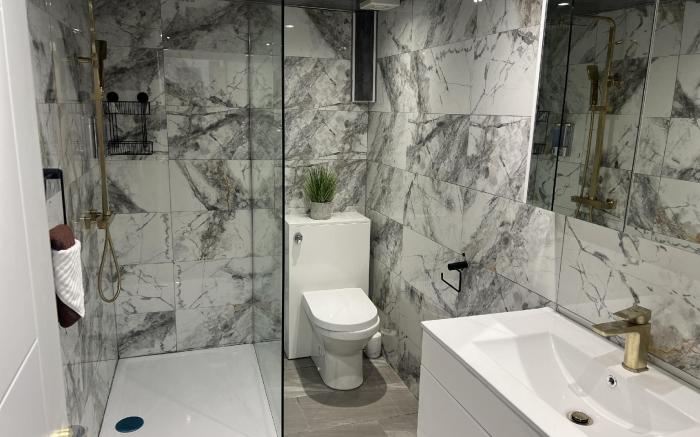 Feathers Suite