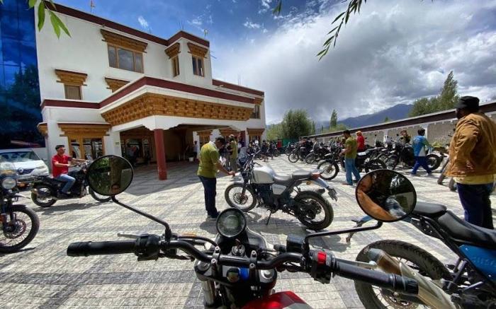 Hotel Trikaya 